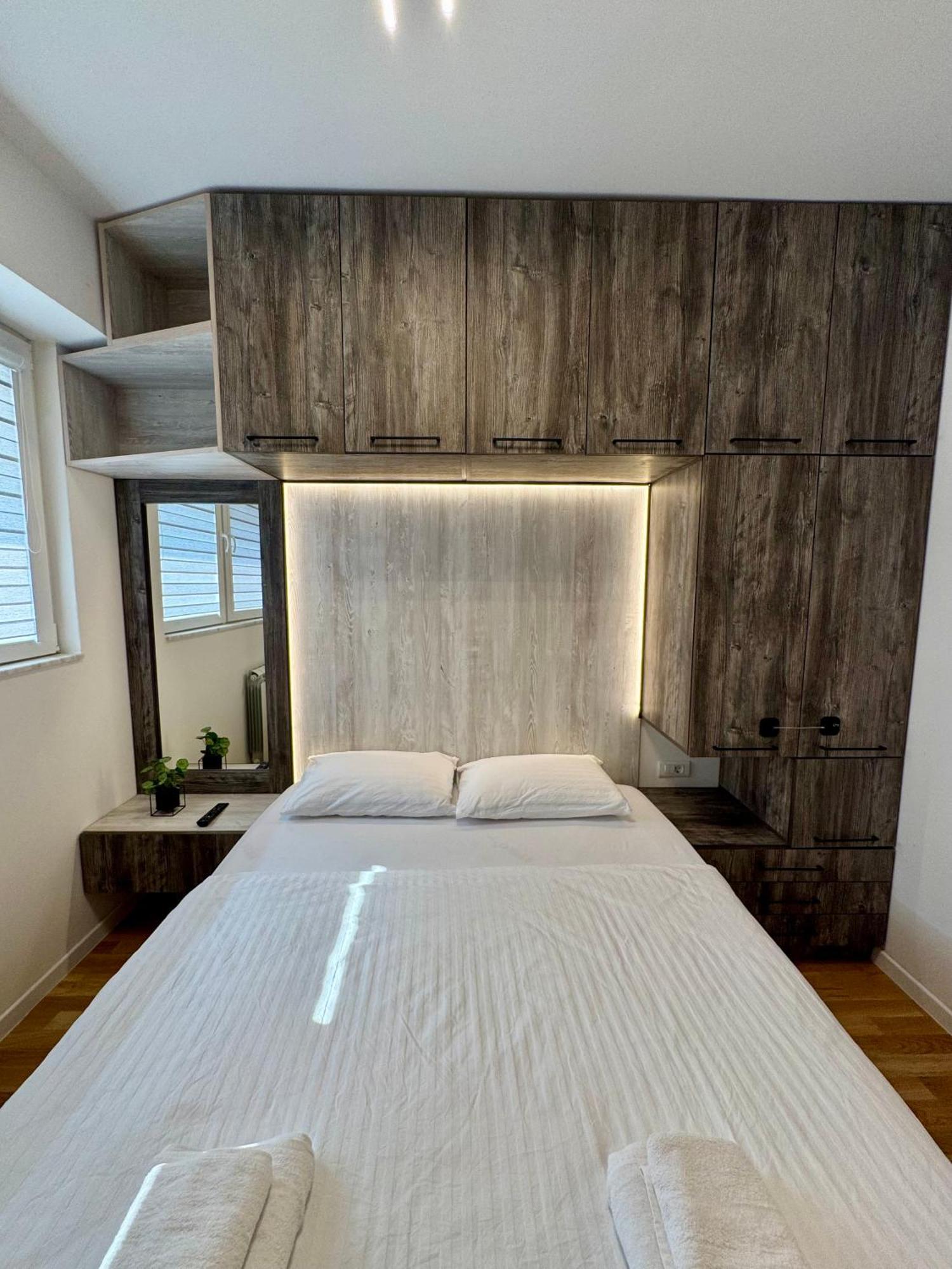 Downtown Riverside Apartments Skopje Extérieur photo